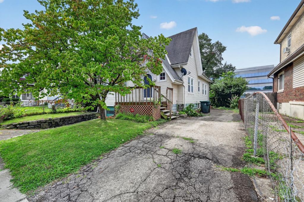 1803 Lawn Avenue, Cincinnati, OH 45237