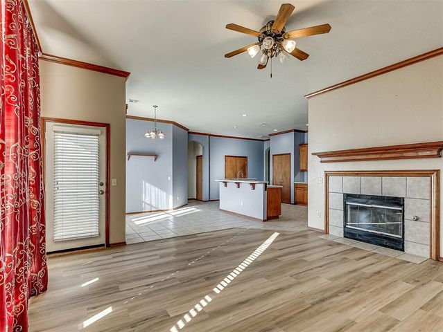 1824 NE 11th Street, Moore, OK 73160