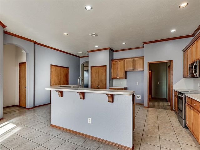 1824 NE 11th Street, Moore, OK 73160