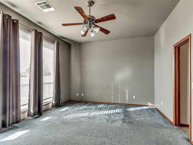 1824 NE 11th Street, Moore, OK 73160