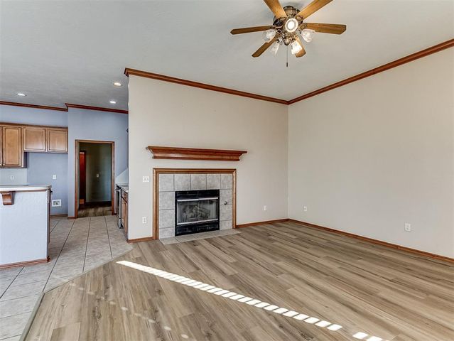 1824 NE 11th Street, Moore, OK 73160