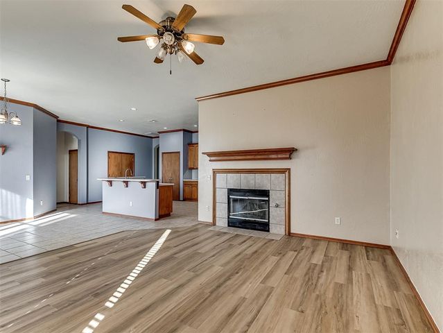 1824 NE 11th Street, Moore, OK 73160