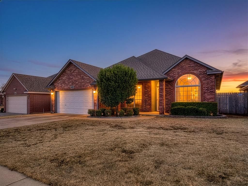 1824 NE 11th Street, Moore, OK 73160