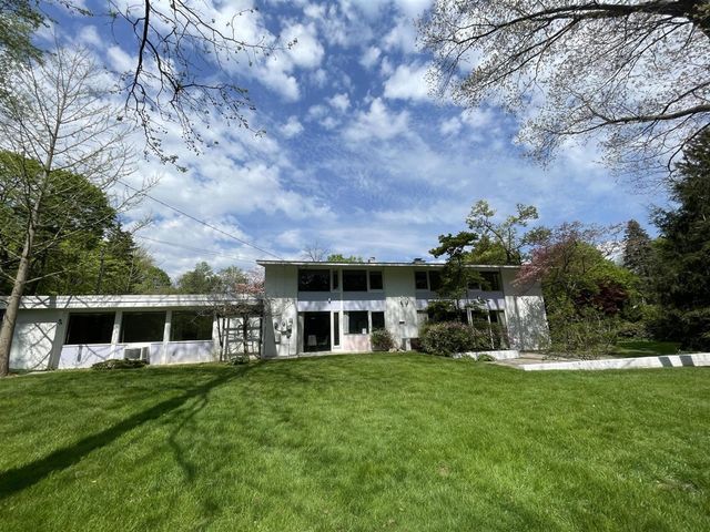 1821 Sheridan Drive, Ann Arbor, MI 48104