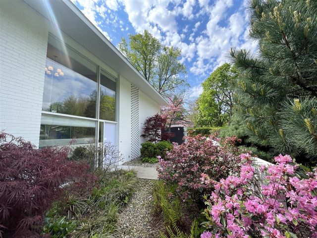 1821 Sheridan Drive, Ann Arbor, MI 48104