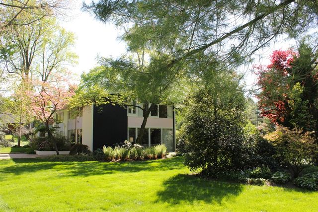 1821 Sheridan Drive, Ann Arbor, MI 48104