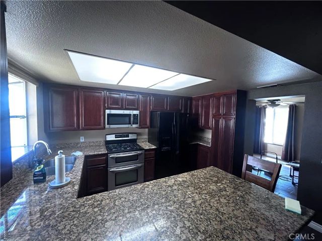 6085 Olive, San Bernardino, CA 92407