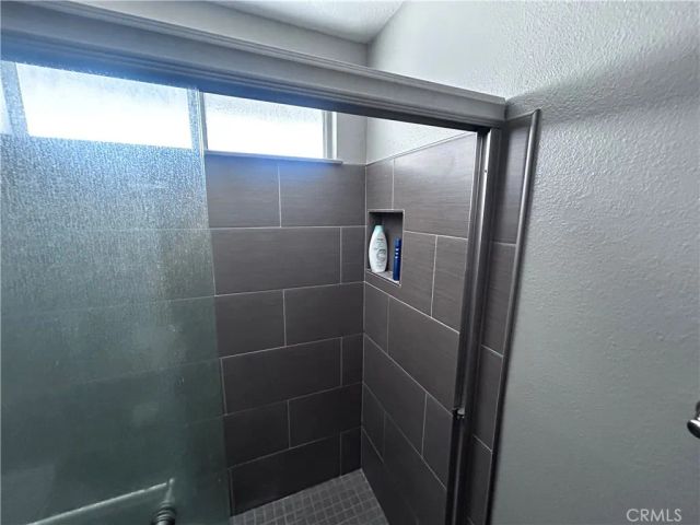 6085 Olive, San Bernardino, CA 92407