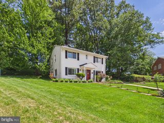5512 KATHLEEN PL, Springfield, VA 22151