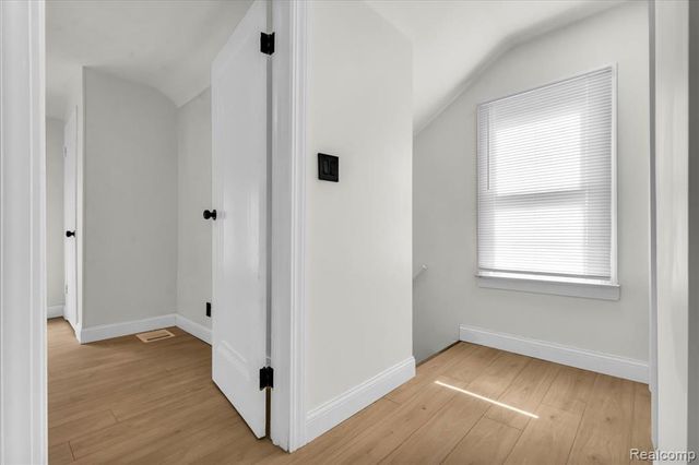 5777 Lakepointe Street, Detroit, MI 48224