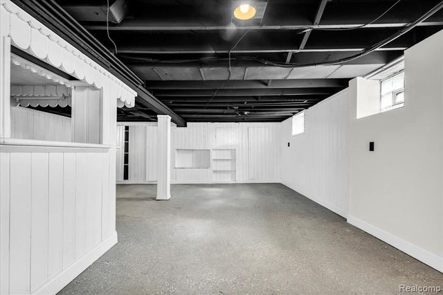 5777 Lakepointe Street, Detroit, MI 48224