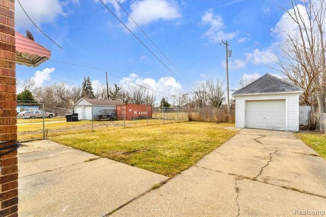 5777 Lakepointe Street, Detroit, MI 48224