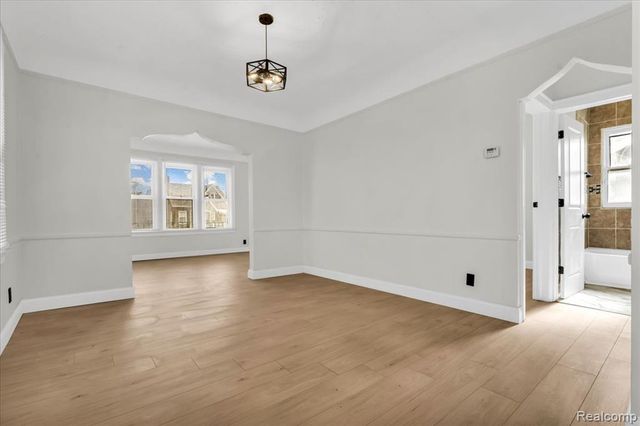 5777 Lakepointe Street, Detroit, MI 48224