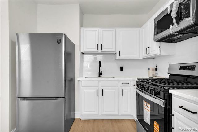 5777 Lakepointe Street, Detroit, MI 48224