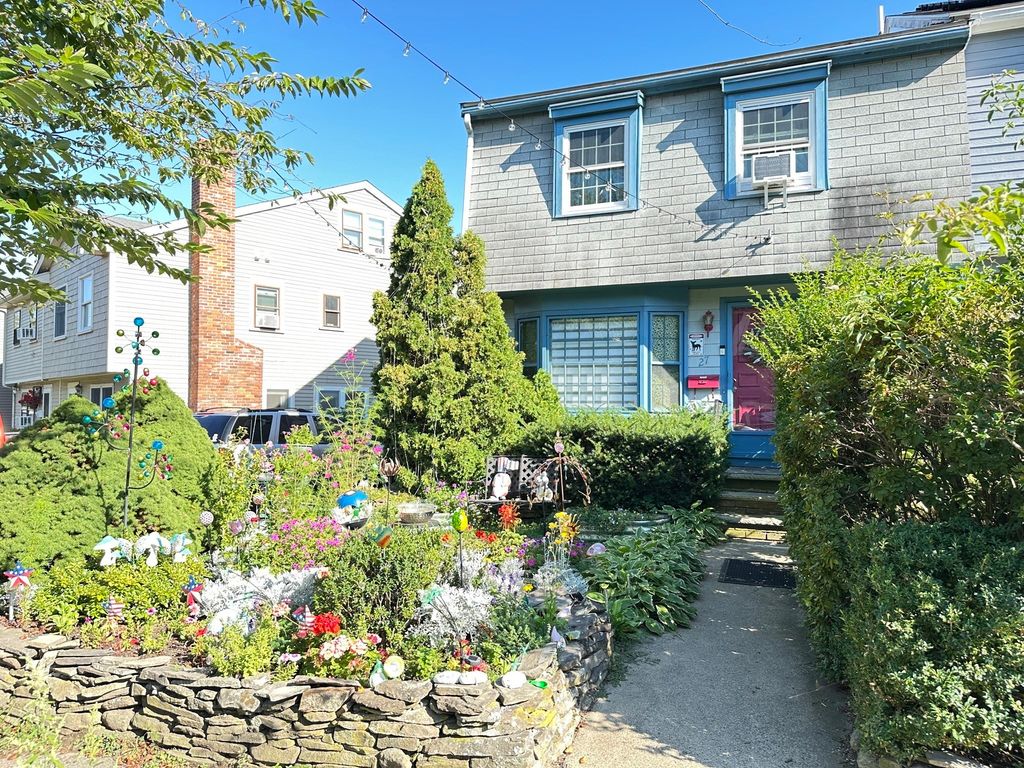27 Heritage Way 27, Marblehead, MA 01945