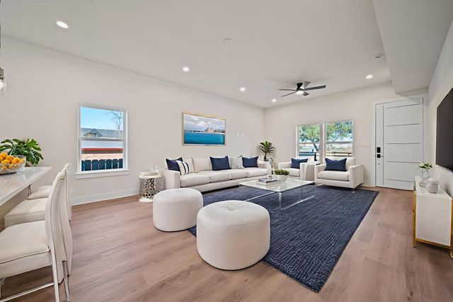 234 E 39th Street A, Houston, TX 77018