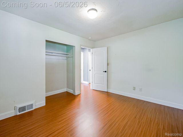 719 E Summit Street, Milford Village, MI 48381