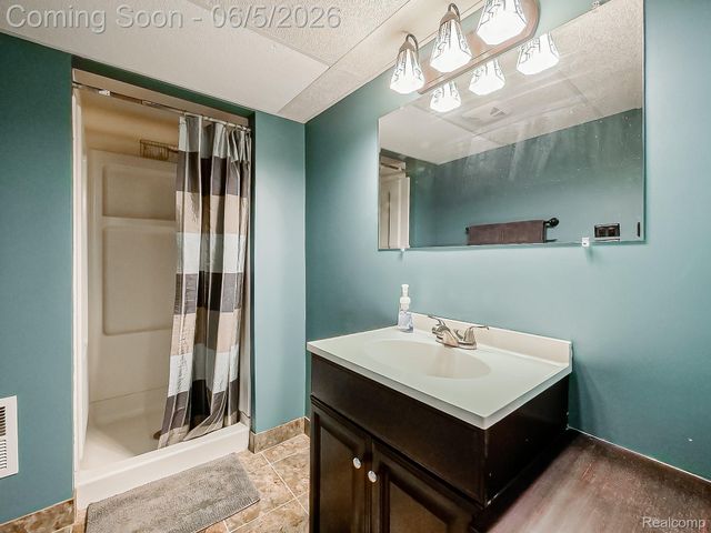 719 E Summit Street, Milford Village, MI 48381