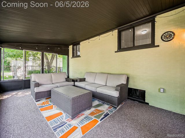 719 E Summit Street, Milford Village, MI 48381