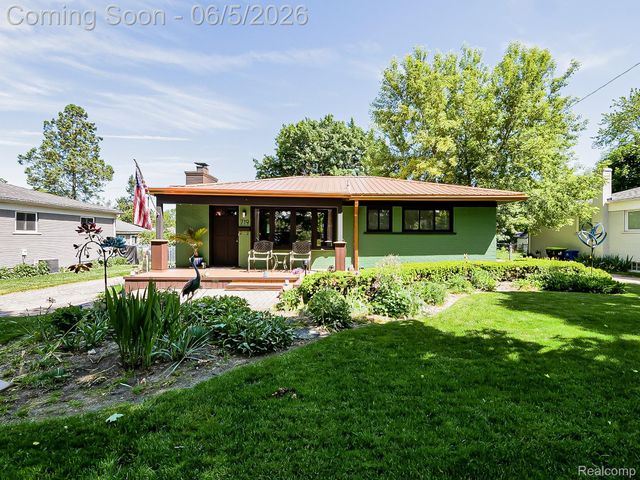 719 E Summit Street, Milford Village, MI 48381