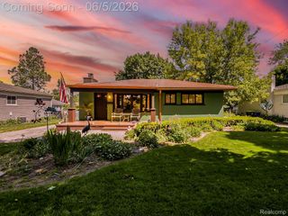719 E Summit Street, Milford Village, MI 48381