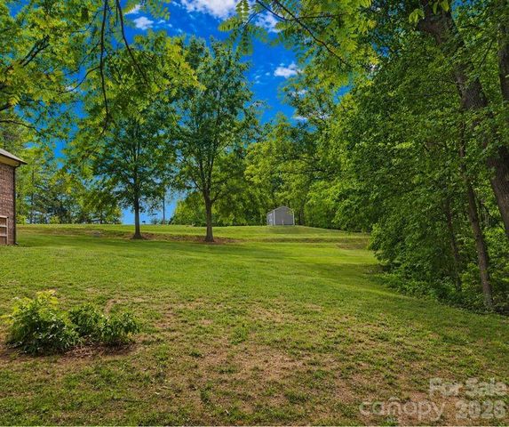 699 Sellerstown Road, Cherryville, NC 28021