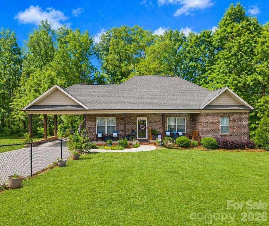 699 Sellerstown Road, Cherryville, NC 28021