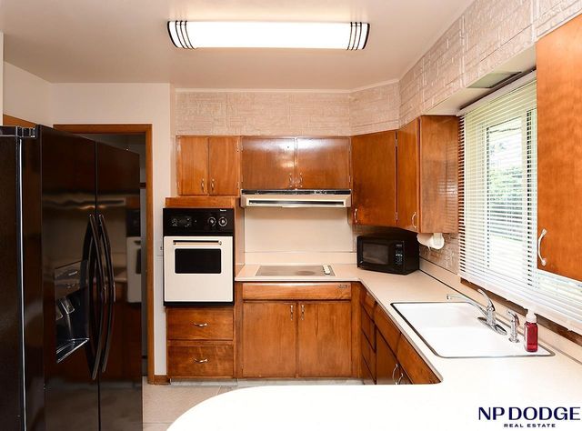 4621 Spring Street, Omaha, NE 68106
