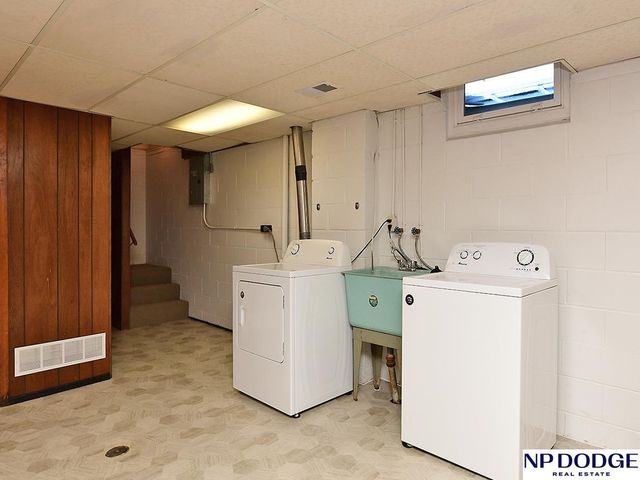 4621 Spring Street, Omaha, NE 68106