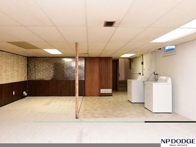 4621 Spring Street, Omaha, NE 68106