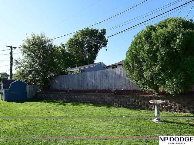 4621 Spring Street, Omaha, NE 68106