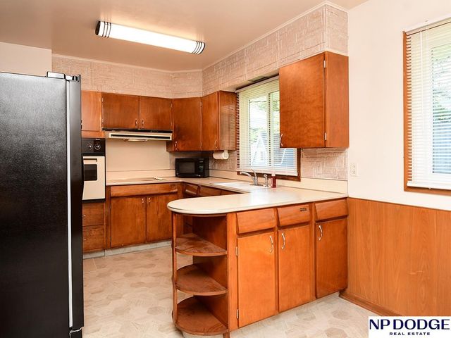 4621 Spring Street, Omaha, NE 68106
