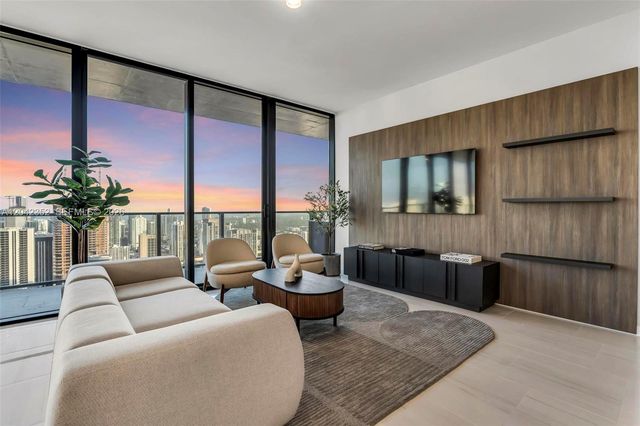 20 NE 11th St 6003, Miami, FL 33132