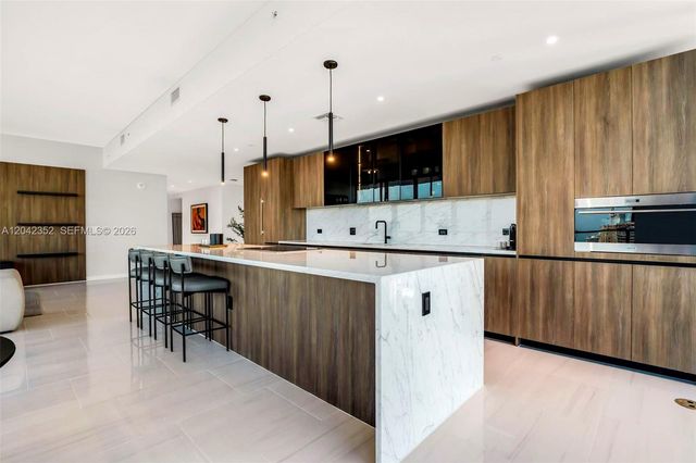 20 NE 11th St 6003, Miami, FL 33132