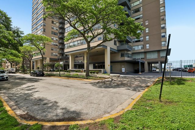 6301 N Sheridan Road 24E, Chicago, IL 60660