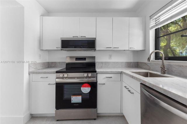 1225 West Avenue 201, Miami Beach, FL 33139