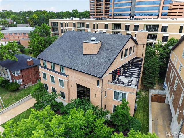 31 Brighton Way 3, Clayton, MO 63105