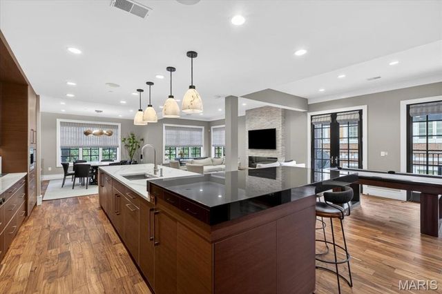31 Brighton Way 3, Clayton, MO 63105