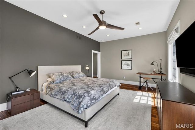 31 Brighton Way 3, Clayton, MO 63105