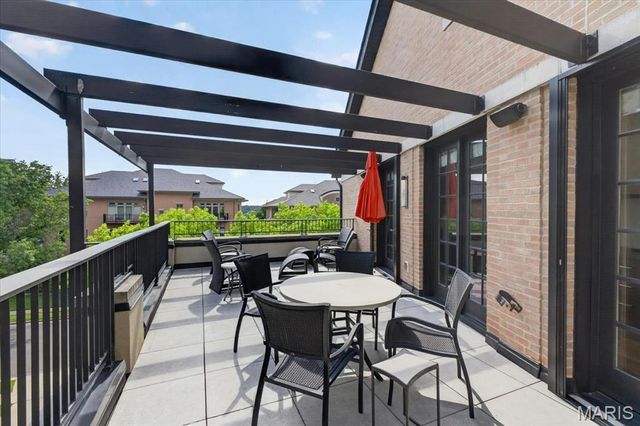 31 Brighton Way 3, Clayton, MO 63105