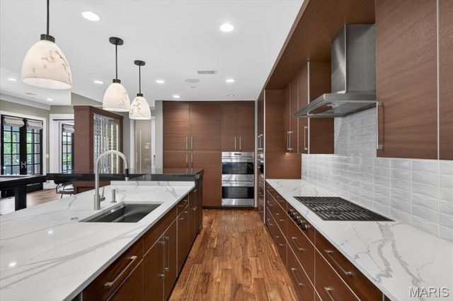 31 Brighton Way 3, Clayton, MO 63105