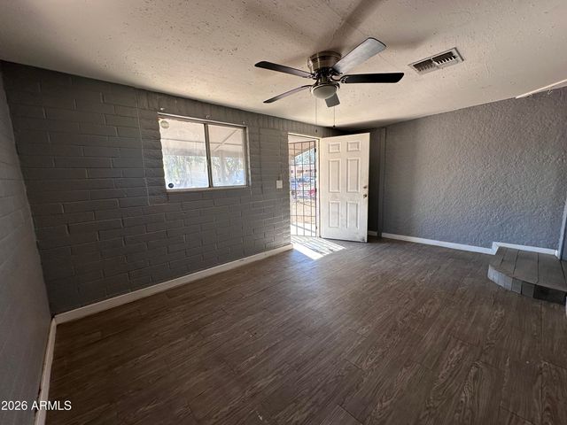 352 W ROOSEVELT Avenue, Coolidge, AZ 85128