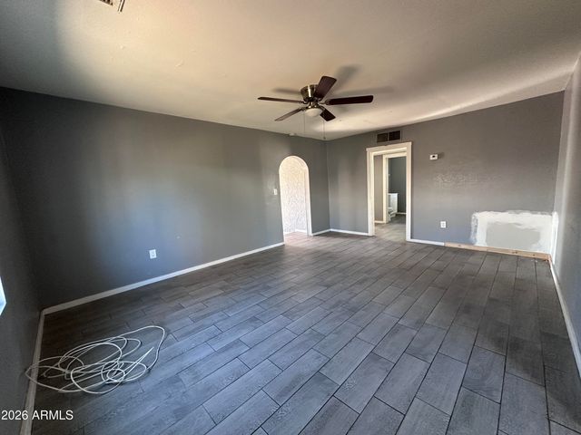 352 W ROOSEVELT Avenue, Coolidge, AZ 85128