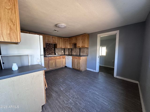 352 W ROOSEVELT Avenue, Coolidge, AZ 85128