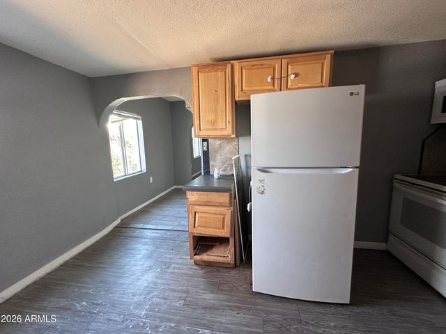 352 W ROOSEVELT Avenue, Coolidge, AZ 85128