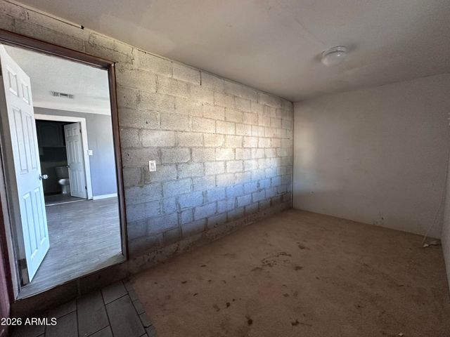 352 W ROOSEVELT Avenue, Coolidge, AZ 85128