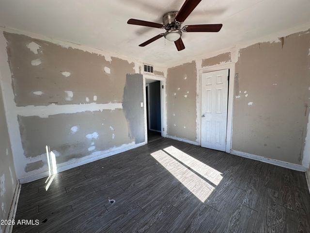 352 W ROOSEVELT Avenue, Coolidge, AZ 85128
