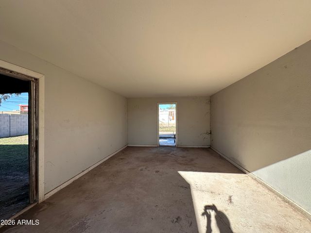 352 W ROOSEVELT Avenue, Coolidge, AZ 85128