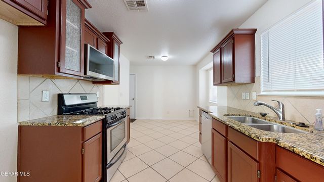 2112 Shreya Street, El Paso, TX 79938