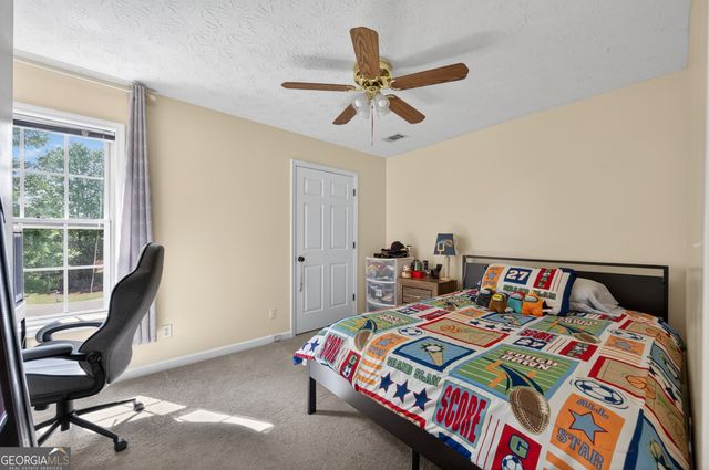6250 Glen Port Circle, Flowery Branch, GA 30542